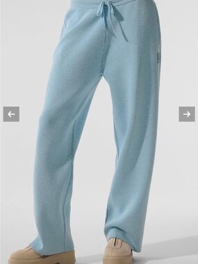 Scholar Straight leg sweatpants ALO. SOLD OUT ONLINE
